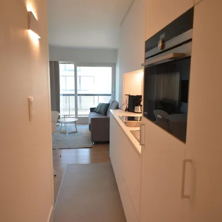 Plaza H0733 With Beautiful Side Sea View *